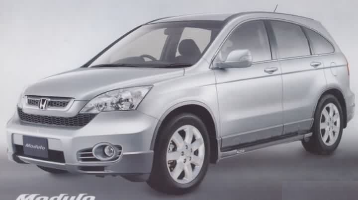 Honda CR-V 2007 - хромированные накладки на ручки дверей, на боковые зеркала, на переднюю и заднюю оптику и т.д.